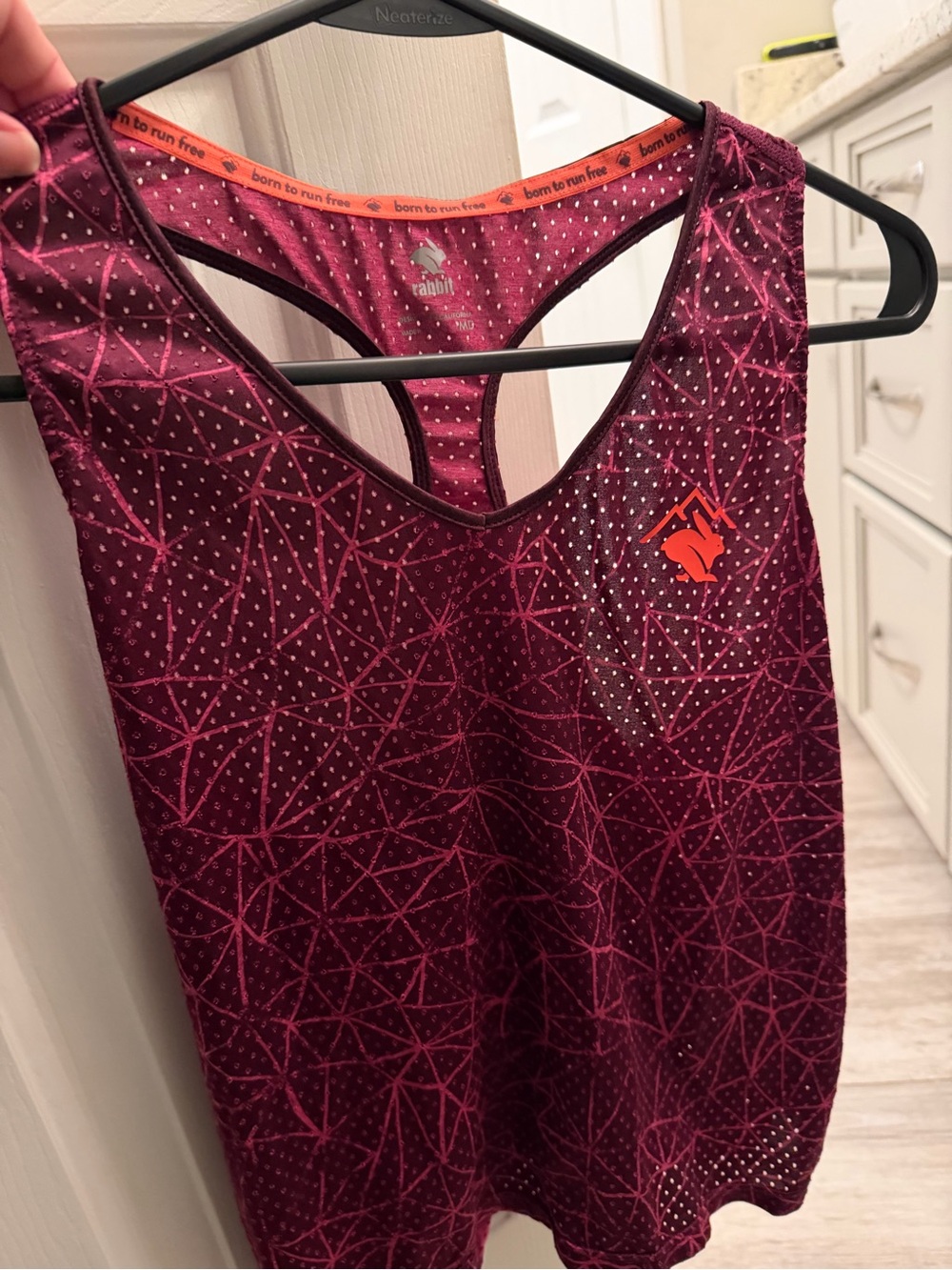 rabbit Women’s perf tank
